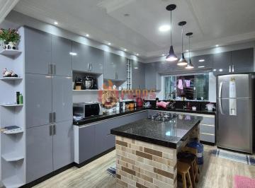 Casa · 180m² · 3 Quartos · 2 Vagas · Sobrado com 3 dormitórios à venda, 180 m² por R$ 580.000,00 - Parque Jataí - Vot