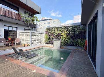 Casa de 4 quartos, Porto Alegre · Casa com linda arquitetura | Jardim Europa | 4 quartos | Área Gourmet