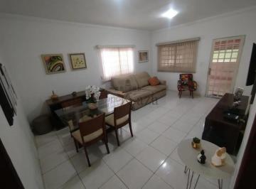 Casa · 250m² · 2 Quartos · 2 Vagas · Oportunidade - Casa - Jardim Satélite - 2 Dormitórios - 70m².