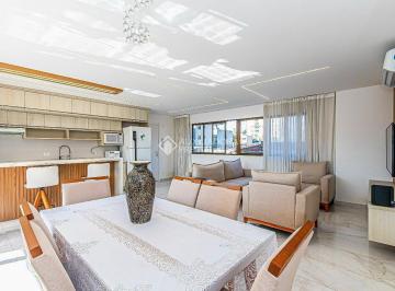 Apartamento · 101m² · 3 Quartos · 2 Vagas · Apartamento 3 Quartos com Suíte Master, Ampla Sacada com Churrasqueira e 2 Vagas no Centro de Pinhai