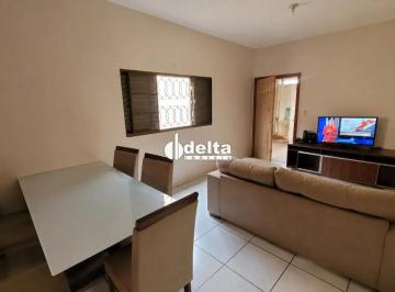 Casa · 270m² · 3 Quartos · 3 Vagas · Casa com 3 quartos disponível para venda no bairro Jardim Sucupira em Uberlândia-MG