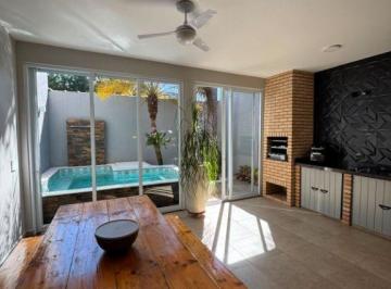 Casa · 198m² · 3 Quartos · 2 Vagas · Casa para venda em Vila Grego de 198.00m² com 3 Quartos, 1 Suite e 2 Garagens