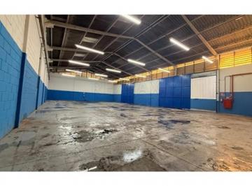 Comercial · 700m² · 5 Vagas · Galpão / Depósito / Armazém para alugar em Santa Júlia de 700.00m² com 5 Garagens