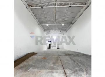 Comercial · 180m² · 2 Vagas · Galpão / Depósito / Armazém para alugar em Cerâmica de 180.00m² com 2 Garagens