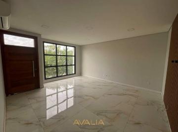 Casa · 235m² · 3 Quartos · 4 Vagas · Casa de Condomínio para alugar em Jardim Europa II de 235.00m² com 3 Quartos, 3 Suites e 4 Garagens