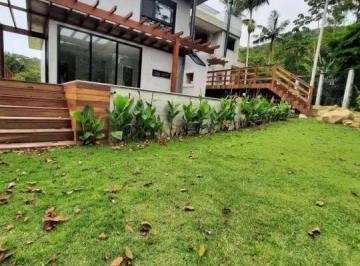 Casa · 258m² · 3 Quartos · 2 Vagas · Casa em Condomínio para Venda em Balneário Camboriú, TAQUARAS, 3 dormitórios, 3 suítes, 4 banheiros,