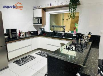 3ffac1c61815f20930c0849649f26bd2fc35c225 · Características do imóvel 4 dormitórios, sendo: 1 suíte master com closet; 1 suíte com sacada; 2 dor