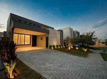 Casa · 250m² · 4 Quartos · 2 Vagas · Casa para venda em Alphaville Nova Esplanada 3 de 250.00m² com 4 Quartos, 4 Suites e 2 Garagens