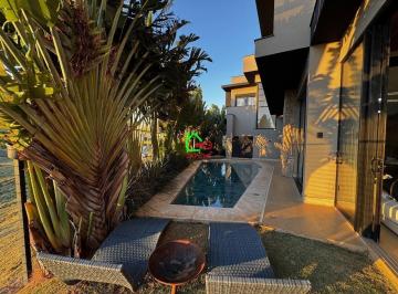 Casa · 470m² · 4 Quartos · 7 Vagas · Casa de Condomínio para venda em Monte Alegre de 470.00m² com 4 Quartos, 4 Suites e 7 Garagens