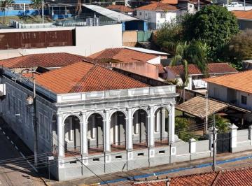 Casa · 279m² · 3 Quartos · Casa para venda em Centro de 279.26m² com 3 Quartos