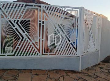 Casa · 149m² · 3 Quartos · 2 Vagas · Casa para venda em Centro de 149.00m² com 3 Quartos e 2 Garagens