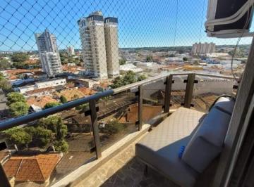 Apartamento · 205m² · 3 Quartos · 2 Vagas · Apartamento para venda em Centro de 205.00m² com 3 Quartos, 1 Suite e 2 Garagens
