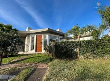 Casa · 175m² · 4 Quartos · 2 Vagas · Casa em Condomínio fechado em Xangri La