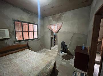 Casa de 2 quartos, Nilópolis · Sobrado com 2 Quartos à venda,