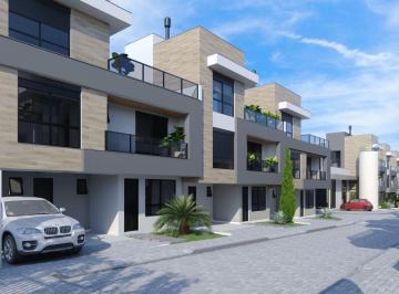 Casa de 3 quartos, Curitiba · Casa de 185 m² com 3 quartos à venda em Santa Felicidade