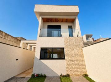 Casa de 3 quartos, Santana de Parnaíba · Casa de 150 m² com 3 quartos à venda em Chácara Jaguari
