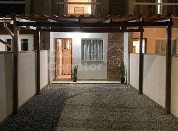 Casa · 65m² · 2 Quartos · 1 Vaga · Sobrado geminado com 2 quartos, localizado em região tranquila e com excelente aproveitamento dos es