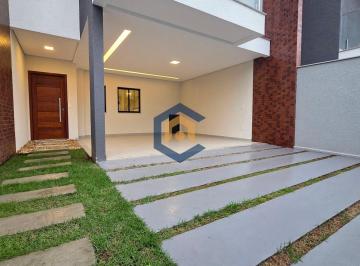 Casa · 200m² · 3 Quartos · 2 Vagas · Casa Sobrado no Bairro América, em Frente ao Parque das Águas - Joinville/SC