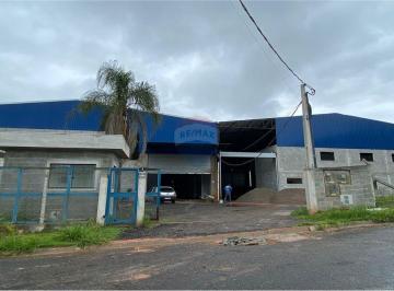 Comercial · 2004m² · 7 Vagas · Galpão / Depósito / Armazém para alugar em Centro de 2003.59m² com 7 Garagens