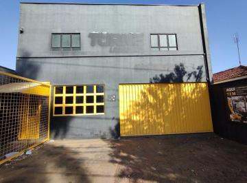 Comercial · 236m² · 2 Vagas · Galpão / Depósito / Armazém para alugar em Jardim Universal de 236.00m² com 2 Garagens