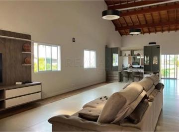 Casa · 304m² · 3 Quartos · 5 Vagas · Casa de Condomínio para alugar em Horizonte Azul - Village Ambiental de 304.00m² com 3 Quartos, 1 Su