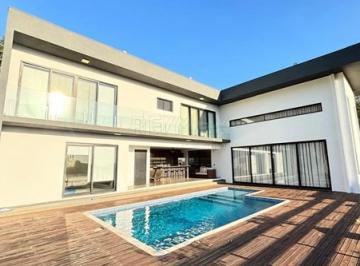 Casa · 330m² · 3 Quartos · 3 Vagas · Casa de Condomínio para alugar em Parque Dos Resedás de 330.00m² com 3 Quartos, 2 Suites e 3 Garagen