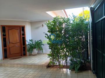 Casa · 338m² · 3 Quartos · 3 Vagas · Casa para venda em Vila Bandeirantes de 337.83m² com 3 Quartos, 1 Suite e 3 Garagens