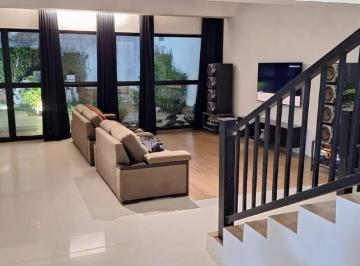 Casa · 250m² · 3 Quartos · 4 Vagas · Sobrado para venda em Concórdia III de 0.01m² com 3 Quartos, 1 Suite e 4 Garagens