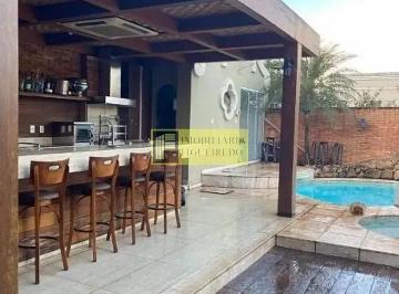 Casa · 640m² · 4 Quartos · 3 Vagas · Casa para alugar em Vila Redentora de 640.00m² com 4 Quartos, 4 Suites e 3 Garagens