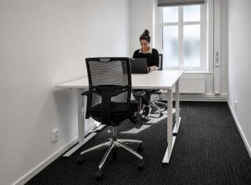Foto número 1 · Uso de escritório privado sob demanda na HQ Americana, Figueiras