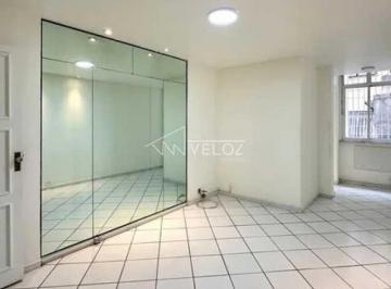 Apartamento · 70m² · 2 Quartos · Apartamento : Padrão / Residencial / Leblon