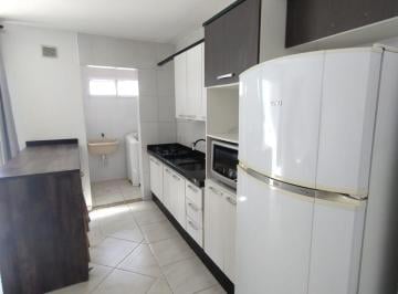 Apartamento de 2 quartos, Navegantes · Apartamento 2 Quartos e sacada - Mobiliado