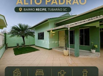 Casa · 300m² · 4 Quartos · 3 Vagas · Casa Ampla em Alvenaria no bairro Recife -Tubarão/SC