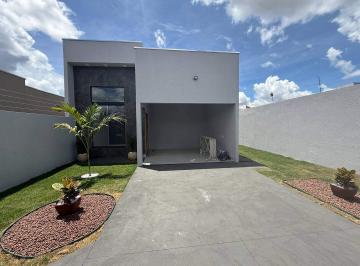 Casa · 69m² · 3 Quartos · Casa à Venda no Jardim Belvedere- Caldas Novas/GO