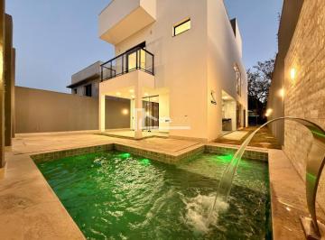 Casa · 360m² · 4 Quartos · Casa à venda - em Trevo
