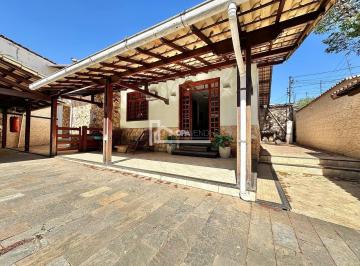 Casa · 392m² · 5 Quartos · Casa à venda - em Itapoã