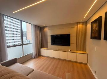 Apartamento de 2 quartos, Curitiba · Apartamento mobiliado com 2 quartos e 1 vaga rotativa