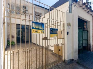 Comercial · 150m² · 1 Vaga · Casa comercial na Rua Baluarte, 172 • 150 m²