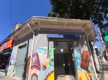 Comercial · 90m² · Loja na Avenida Miruna, 10 • 90 m²