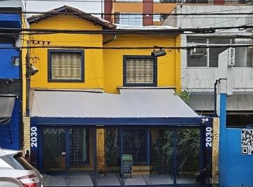 Comercial · 220m² · 3 Vagas · Prédio comercial na Rua Cardeal Arcoverde, 2030 • 220 m²