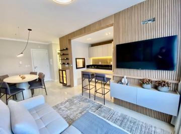 Apartamento de 2 quartos, Florianópolis · Apartamento mobiliado alto padrão com 2 quartos no centro