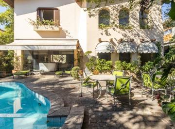Casa · 447m² · 5 Quartos · 4 Vagas · Casa para venda em Jardim Guedala com 5 quartos, sendo 2 suítes, 447m²