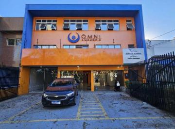 Foto 1 ·
Prédio Comercial de 800m2 no Alto da XV | Loja, Consultórios e Academia Locada