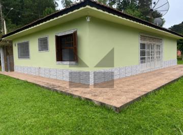 Casa · 3 Quartos · 5 Vagas · Casa em Itaquaciara, Itapecerica da Serra, com 3 dormitórios e 2 banheiros. Ó...