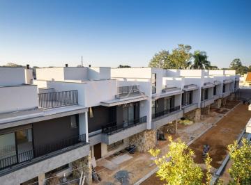 Casa · 146m² · 3 Quartos · 2 Vagas · Sobrado em Jardim Social - Curitiba