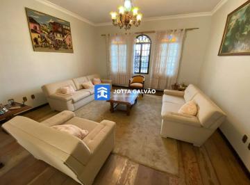 Casa · 195m² · 3 Quartos · 4 Vagas · Casa no Parque Taquaral - Elegância, Conforto e Localização Privilegiada