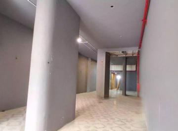 Comercial · 134m² · 1 Quarto · Loja com 134 m² para locação no centro de Porto Alegre, RS.