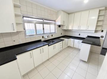 f02660b4-e07c-4c32-93f1-796dd0d1dba7 · Sobrado para venda em Vila Babilônia com 4 quartos, sendo 1 suíte, 135m²