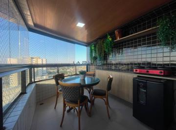 Apartamento · 140m² · 3 Quartos · 2 Vagas · Apartamento nascente no Edifício Fiori | 3 Suítes | 18º andar e vista para o Mar