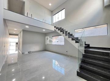 Casa · 192m² · 3 Quartos · Casa à venda - em Heliópolis